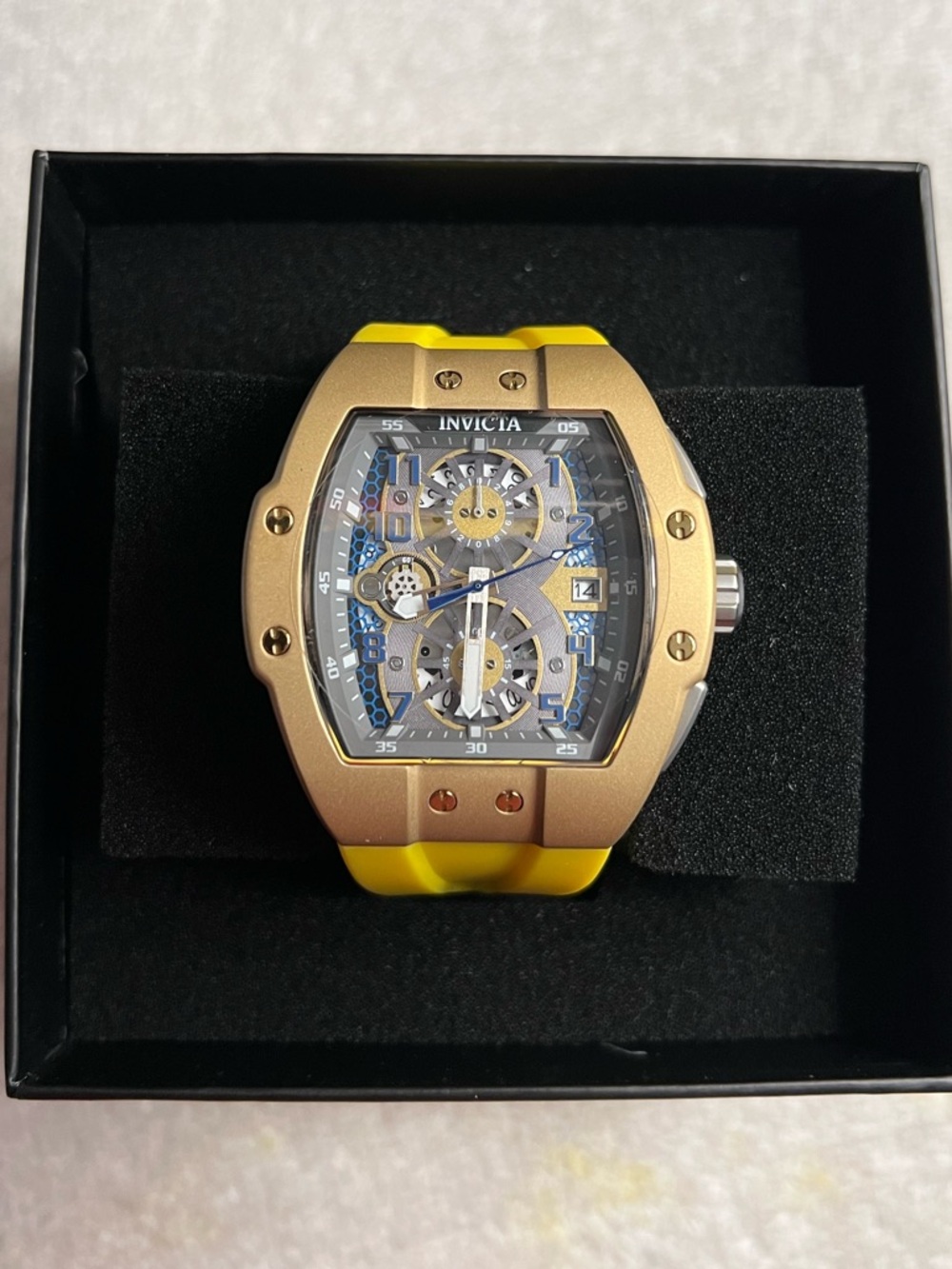Invicta Racing Pitlane Men’s Watch-47mm MOD-50414 Gold and Yellow (NWT)